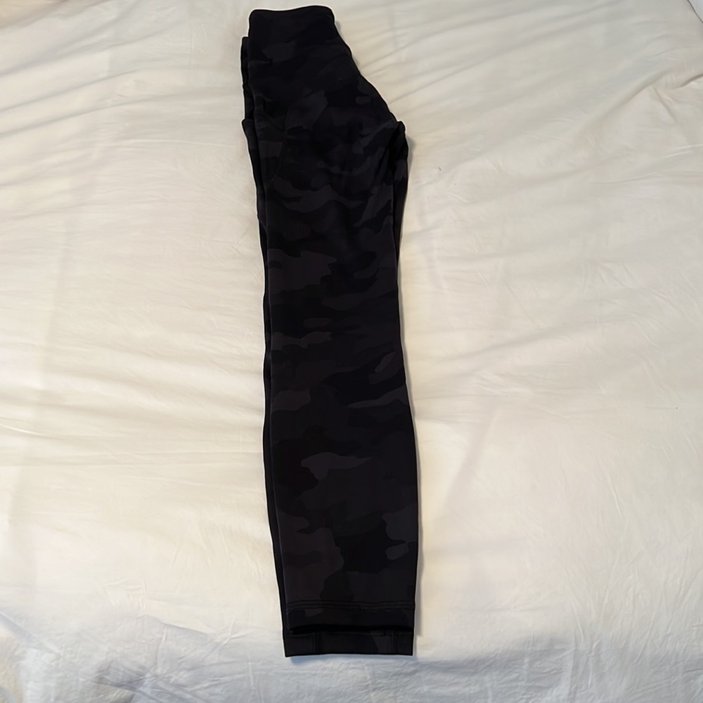 Lululemon Invigorate HR Tight - Picture 6 of 9
